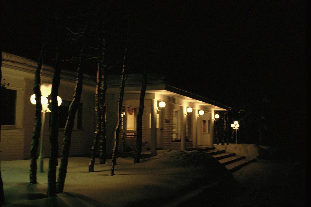 Hotelli Kultainen Joutsen Kuusamo Exterior photo