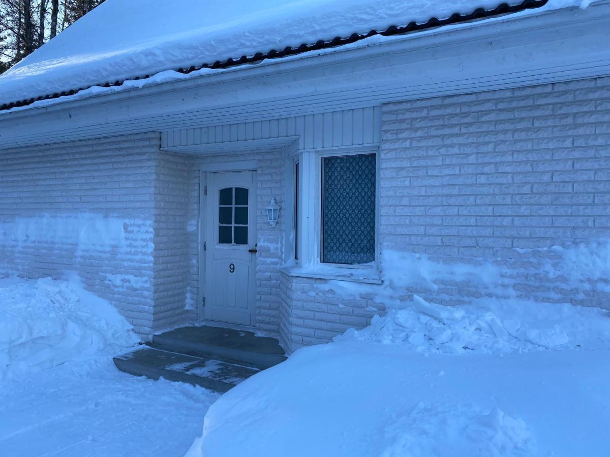 Hotelli Kultainen Joutsen Kuusamo Exterior photo